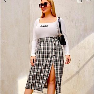 NWT SHEIN Plaid Button Split Hem Skirt